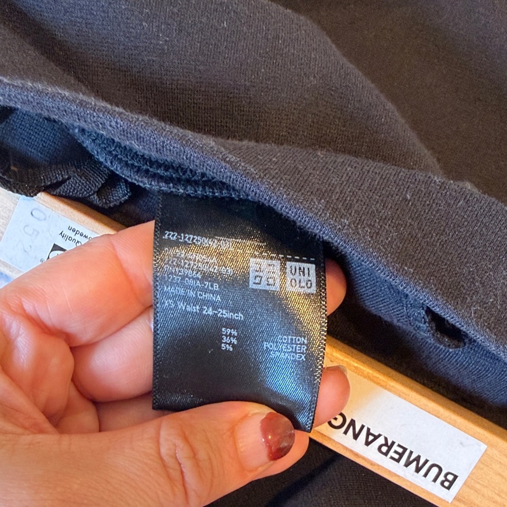 Uniqlo Elegant Black Circle Skirt - Picture 2 of 3